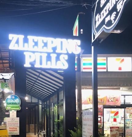 ク ラビ ズリーピングピルズ アオナン クラビホステル エクステリア 写真